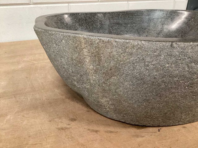Differnz wasbak lombok riverstone natuursteen - afbeelding 5 van  5