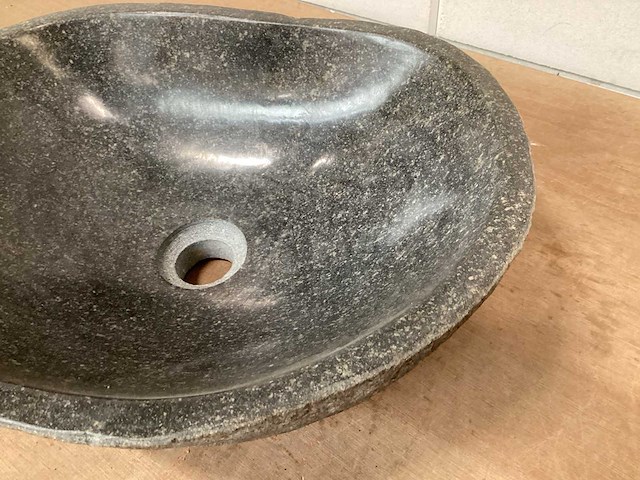 Differnz wasbak lombok riverstone natuursteen - afbeelding 4 van  5