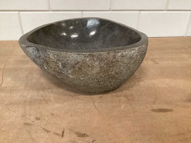 Differnz wasbak lombok riverstone natuursteen - afbeelding 1 van  4