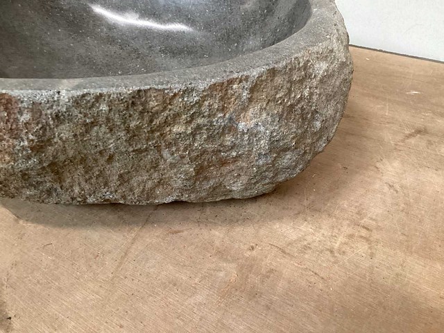 Differnz wasbak lombok riverstone natuursteen - afbeelding 5 van  5