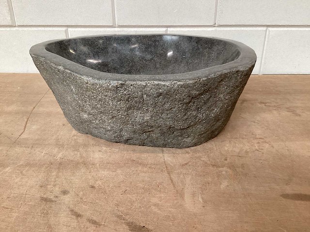 Differnz wasbak lombok riverstone natuursteen - afbeelding 1 van  3