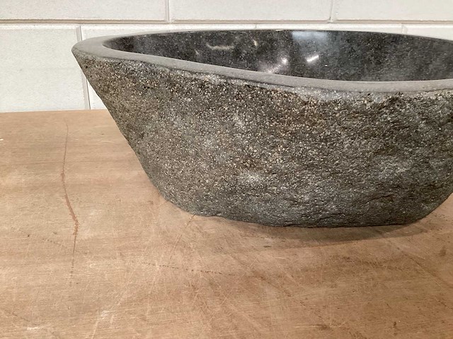 Differnz wasbak lombok riverstone natuursteen - afbeelding 2 van  3