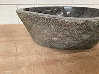 Differnz wasbak lombok riverstone natuursteen - afbeelding 2 van  3