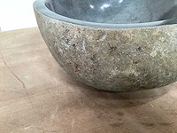 Differnz wasbak lombok riverstone natuursteen - afbeelding 3 van  3