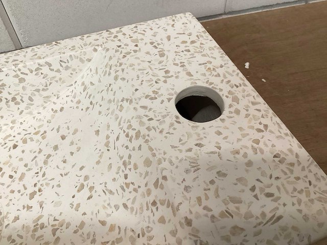 Differnz wasbak travertin - afbeelding 1 van  1