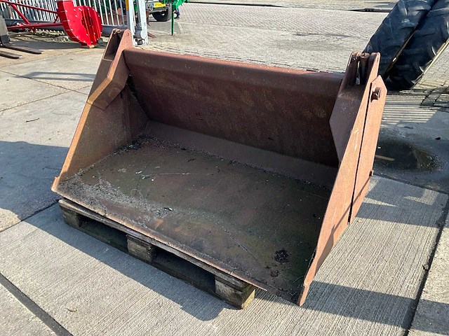 Digging bucket - afbeelding 1 van  4