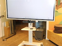 Digiboard samsung flip pro model lh65wmr wbgcxen versie ca02. op verrijdbaar statief met logitech meetup co... - afbeelding 2 van  4