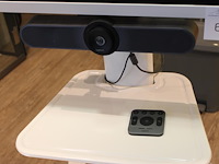 Digiboard samsung flip pro model lh65wmr wbgcxen versie ca02. op verrijdbaar statief met logitech meetup co... - afbeelding 3 van  4