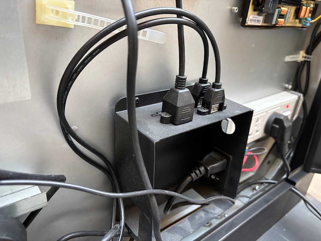 Digitaal reclamezuil - afbeelding 3 van  7