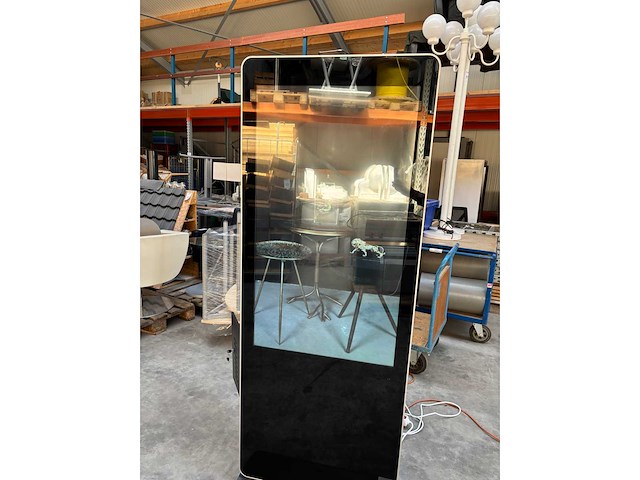 Digitaal reclamezuil - afbeelding 6 van  7