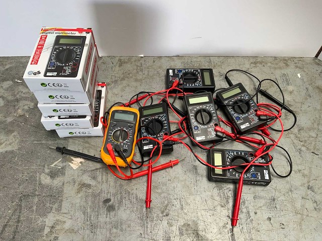 Digital multimeter - overige meetgereedschap (11x) - afbeelding 1 van  5