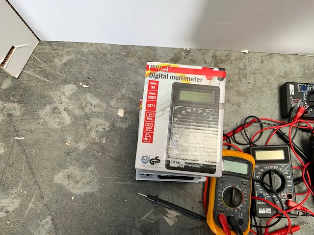 Digital multimeter - overige meetgereedschap (11x) - afbeelding 3 van  5