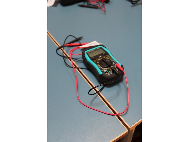 Digitale multimeter em3680 in rubberen beschermhoes. - afbeelding 2 van  2