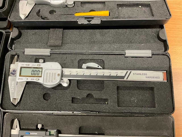 Digitale schuifmaat (9x) - afbeelding 7 van  8