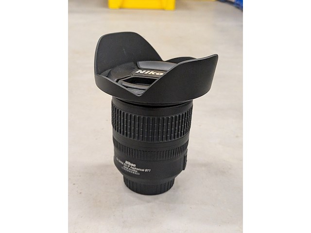 Digitale spiegelreflex camera met extra lens en statief nikon, d5500 - afbeelding 2 van  18