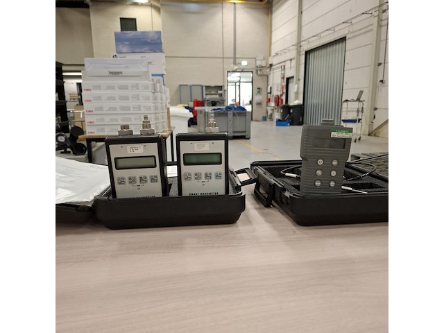 Digitale thermometer met 2x manometer comark, meriam instruments - afbeelding 1 van  14