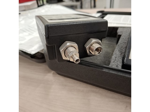 Digitale thermometer met 2x manometer comark, meriam instruments - afbeelding 10 van  14