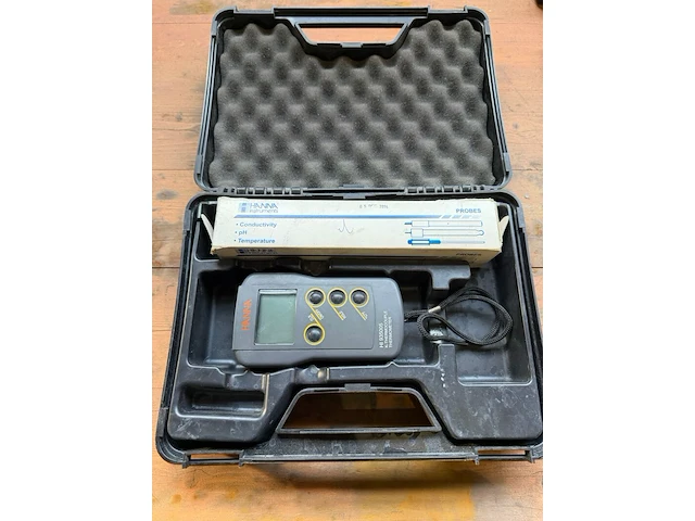 Digitale thermometer met koffer, hanna instruments, hi 935005, grijs - afbeelding 1 van  6