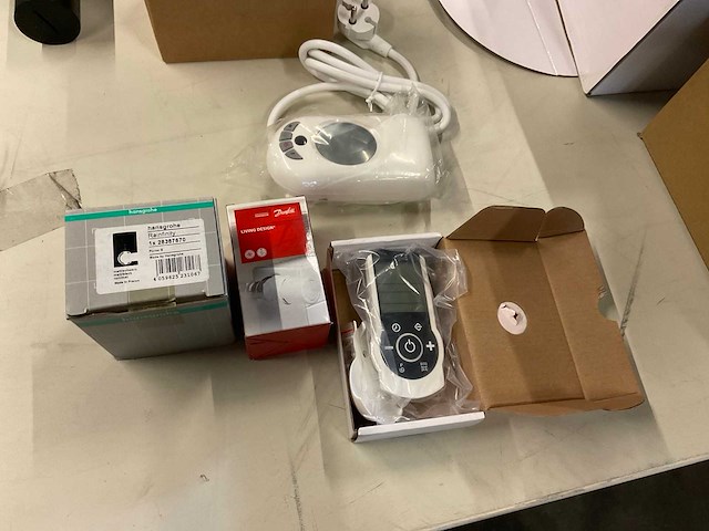 Digitale thermostaat (2x) - afbeelding 1 van  4