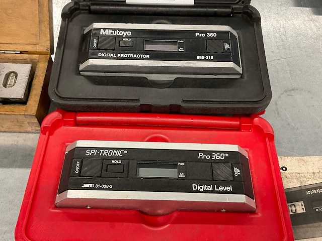 Digitale waterpas (3x) - afbeelding 2 van  2