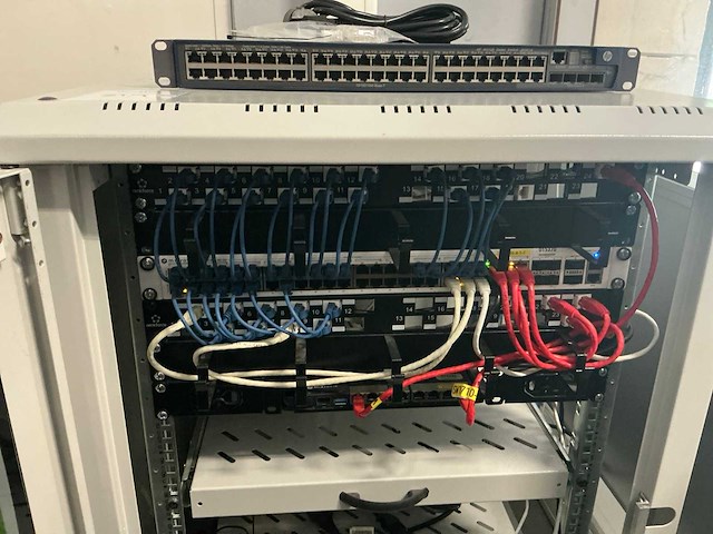 Digitus patchkast met 2 switches - afbeelding 4 van  6