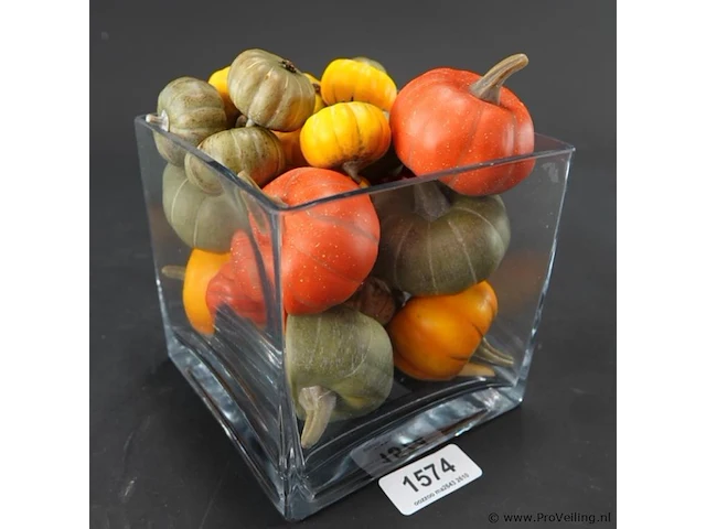 Dikglazen schaal met kunstfruit - afbeelding 1 van  5