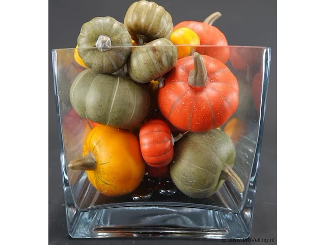 Dikglazen schaal met kunstfruit - afbeelding 3 van  5