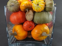 Dikglazen schaal met kunstfruit - afbeelding 4 van  5