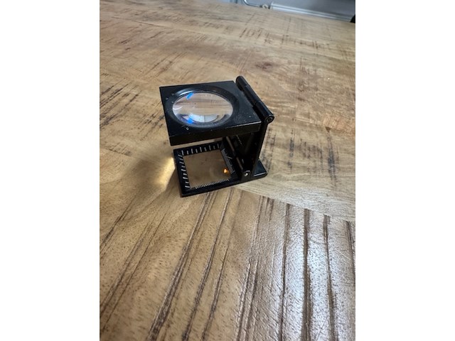 Diktemeter en loep - afbeelding 3 van  4