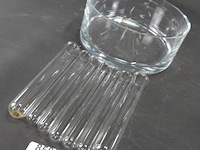 Dikwandige schaal met bloemampulvaasjes - afbeelding 1 van  5