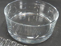 Dikwandige schaal met bloemampulvaasjes - afbeelding 4 van  5