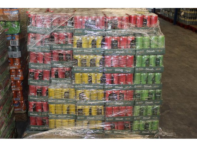 Dilmah in diverse smaken op 115 tray's totaal 1380 blikken met diverse tht data waaronder 9-26 en 10-26. bo... - afbeelding 2 van  2