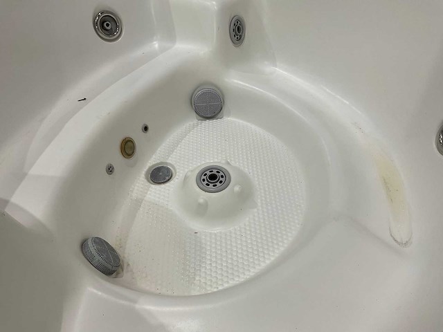 Dimension one - arena - jacuzzi - afbeelding 3 van  16