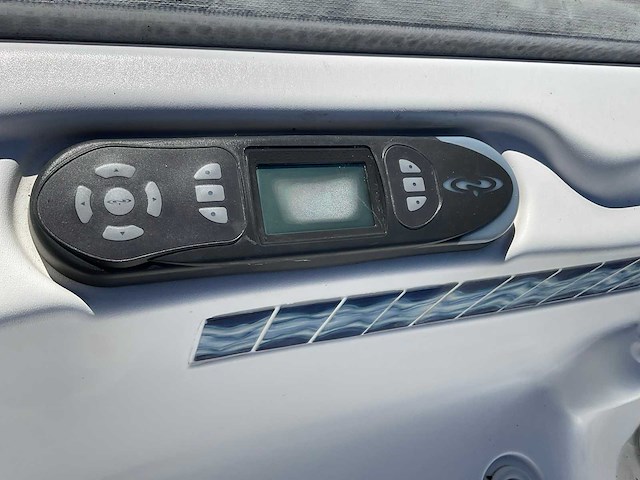 Dimension one - priad - jacuzzi - afbeelding 10 van  11