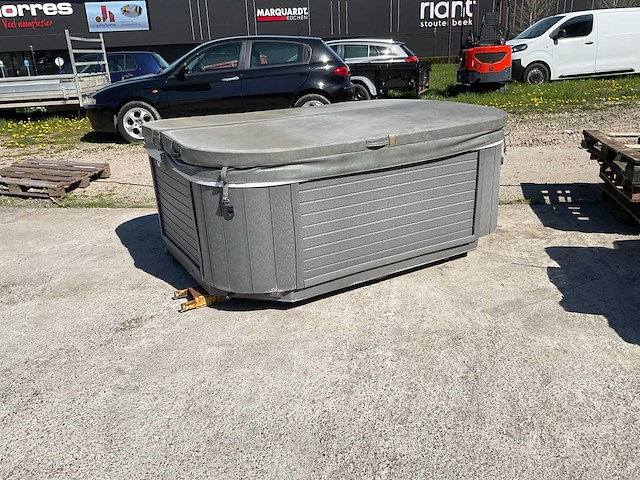 Dimension one - priad - jacuzzi - afbeelding 9 van  11
