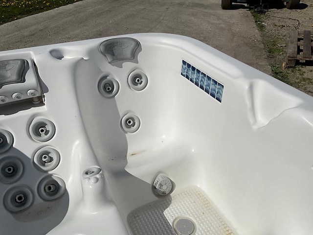 Dimension one - priad - jacuzzi - afbeelding 7 van  11