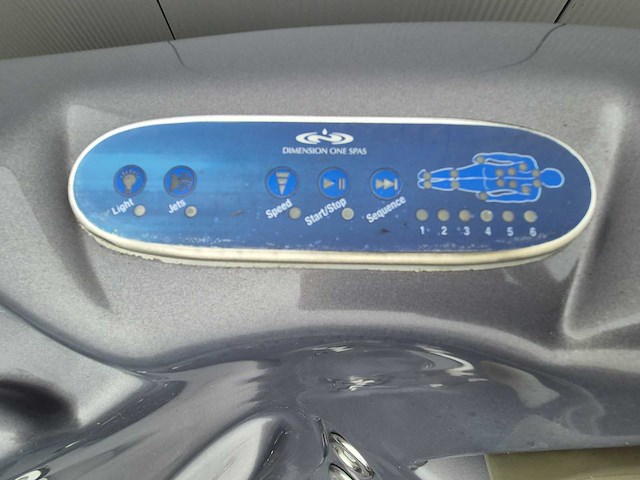 Dimension one 6 persoons jacuzzi en buitenspa - afbeelding 16 van  31