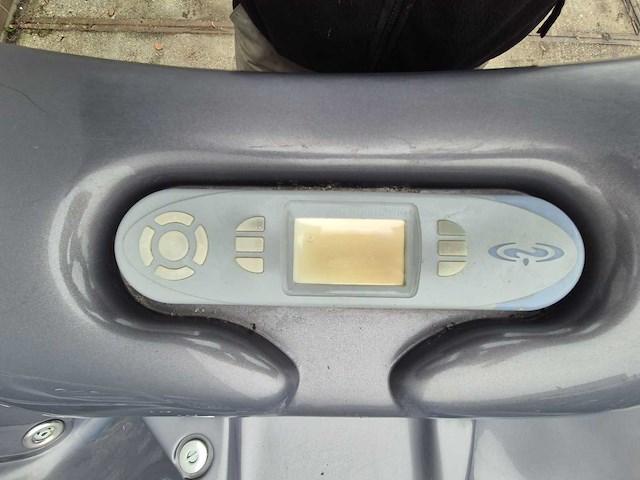 Dimension one 6 persoons jacuzzi en buitenspa - afbeelding 14 van  29