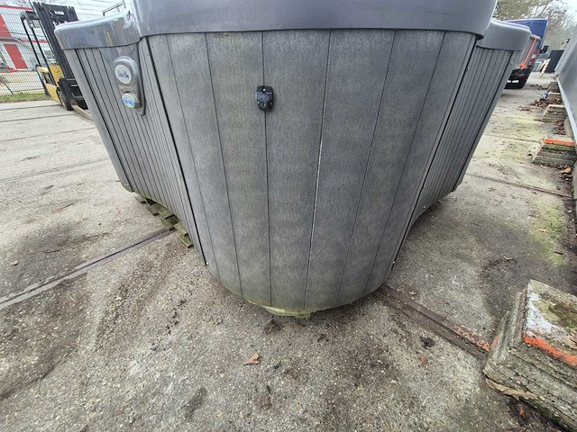 Dimension one 6 persoons jacuzzi en buitenspa - afbeelding 16 van  29