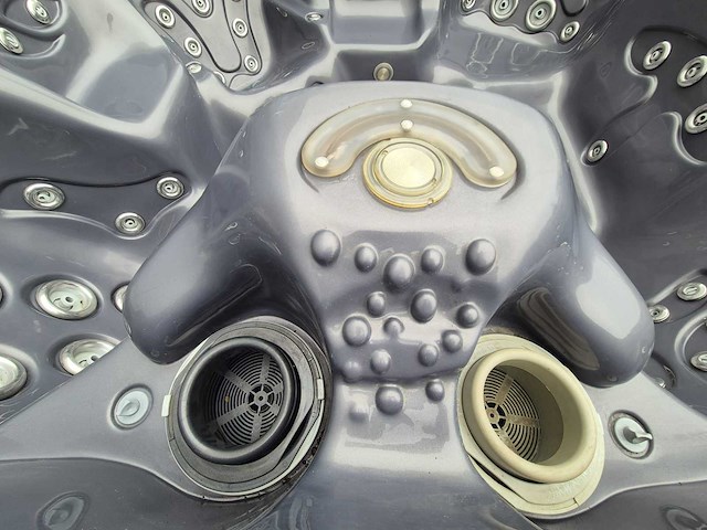 Dimension one 6 persoons jacuzzi en buitenspa - afbeelding 8 van  31