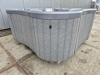 Dimension one 6 persoons jacuzzi en buitenspa - afbeelding 11 van  14