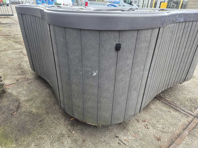 Dimension one 6 persoons jacuzzi en buitenspa - afbeelding 12 van  14