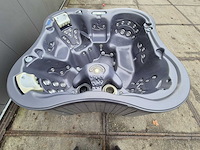 Dimension one 6 persoons jacuzzi en buitenspa - afbeelding 20 van  31