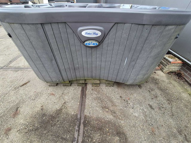 Dimension one 6 persoons jacuzzi en buitenspa - afbeelding 13 van  31