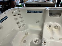Dimension one spas jacuzzi - afbeelding 13 van  14