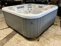 Dimension one spas jacuzzi - afbeelding 1 van  16