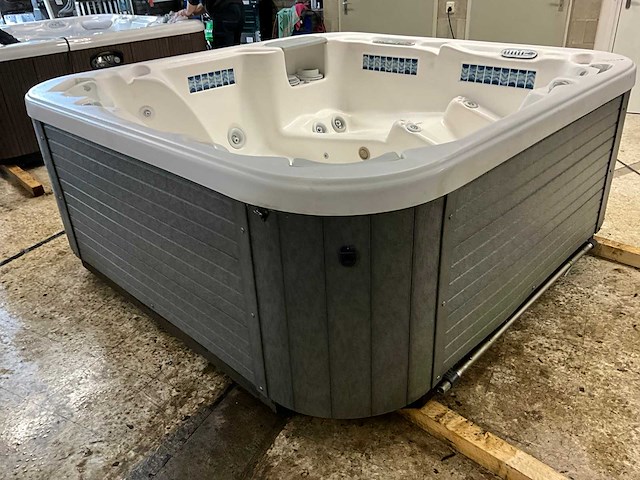 Dimension one spas jacuzzi - afbeelding 10 van  16