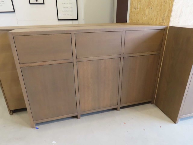 Dimitri de roeck interiors - dressoir (3x) - afbeelding 2 van  8