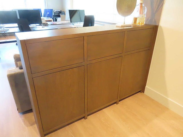 Dimitri de roeck interiors - dressoir - afbeelding 1 van  4