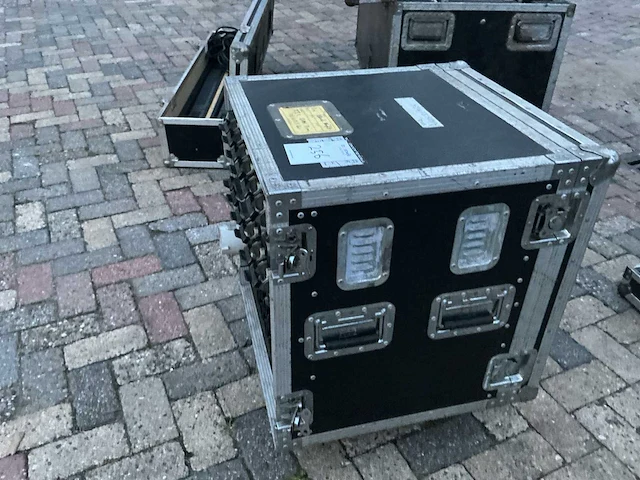 Dimmerpacks in flightcase - afbeelding 3 van  4